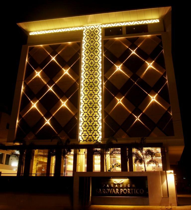 Paradigm Sarovar Portico Kākināda Exterior foto