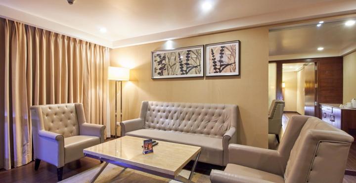 Paradigm Sarovar Portico Kākināda Exterior foto